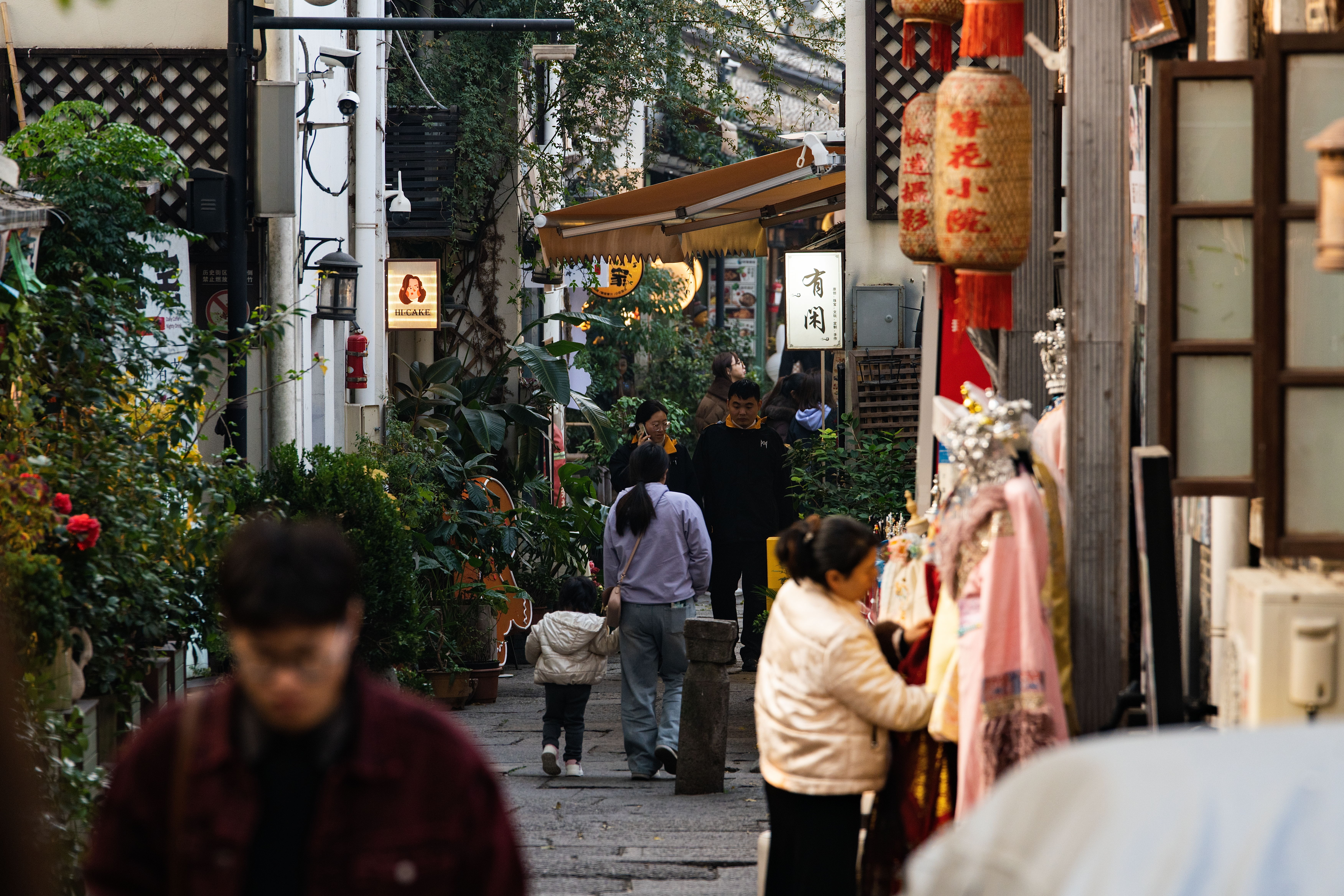 Grand Canal Hangzhou — UNESCO heritage waterway and canal-side streets